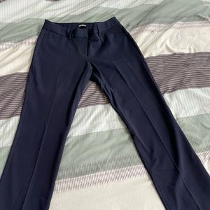 Express Editor Barely Boot Low-rise size 6r Navy